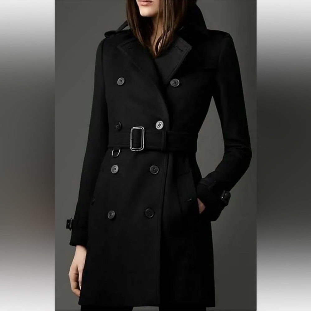 BURBERRY Trench Coat Size: S one missing buttons